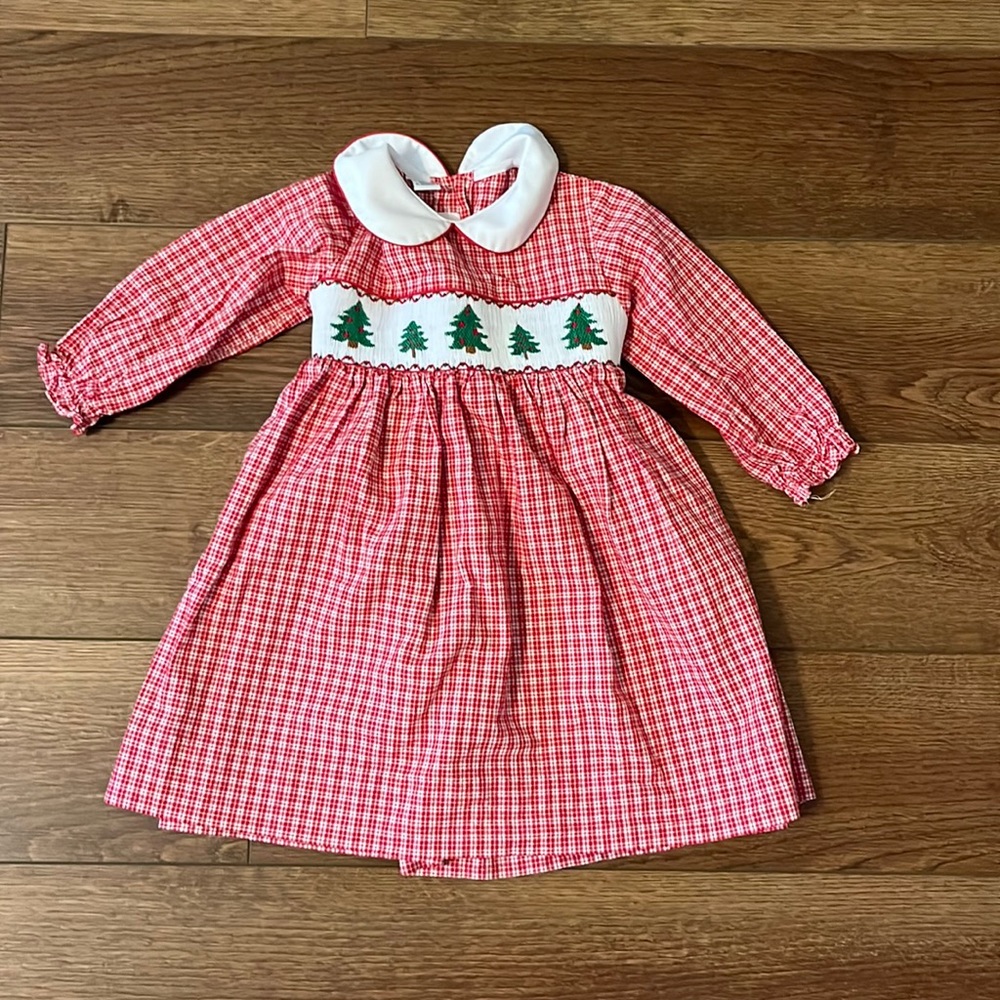 Girls 2t smocked Christmas dress